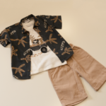 Σετ με πουκαμισο- tshirt και βερμούδα.